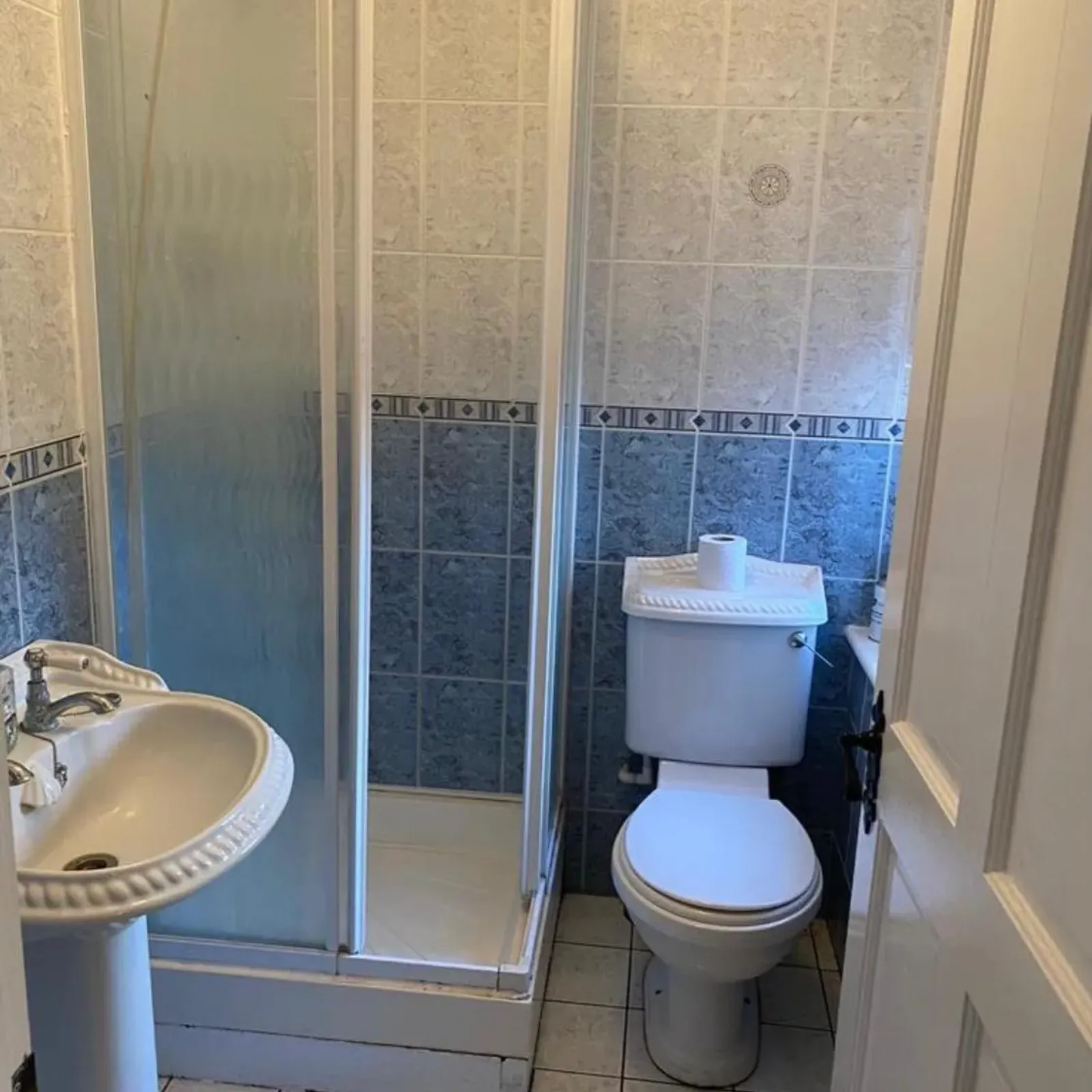 Room in Dublin 7, Dublin - Image 3